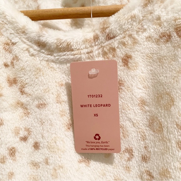 NWT Cozie by Pink Rose White Leopard Faux Fur Pajama Lounge Set XS PJs - Picture 9 of 11